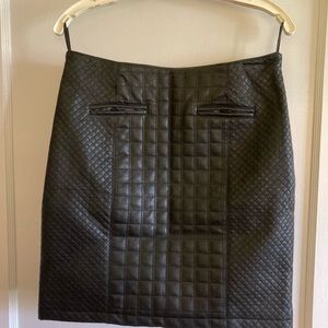 *NWT* Ann Taylor Faux Leather Textured Skirt Size 6